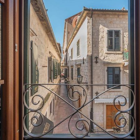 Sasha Di Cattaro - Old Town Lux Apartment Exterior photo
