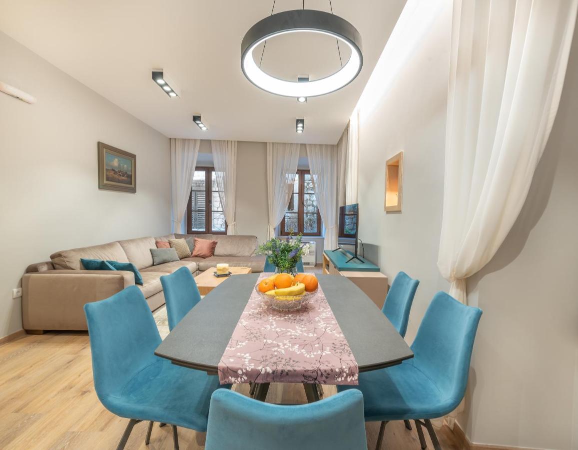 Sasha Di Cattaro - Old Town Lux Apartment Exterior photo